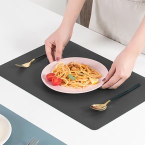 테이블 가죽 식탁매트 방수 사각 플레이팅(블랙)