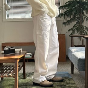 화이트 카고 세미와이드 일자핏 면팬츠 백바지 오버핏 하얀색 남친룩 깔끔한 코튼 하객룩