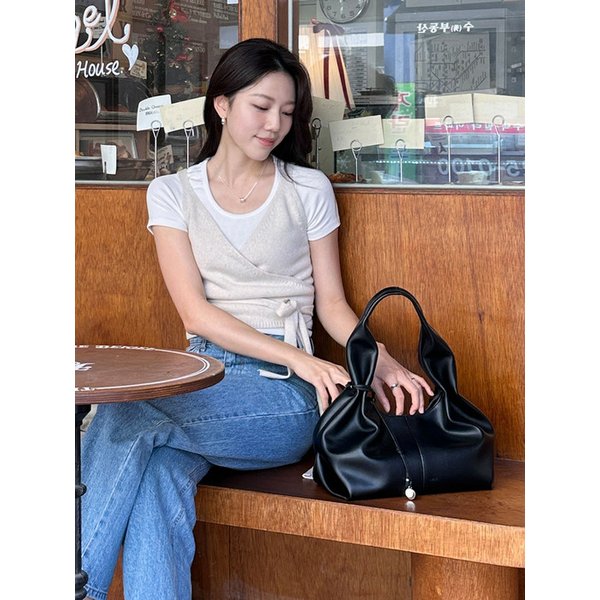 BALLOON HOBO MEDIUM BLACK