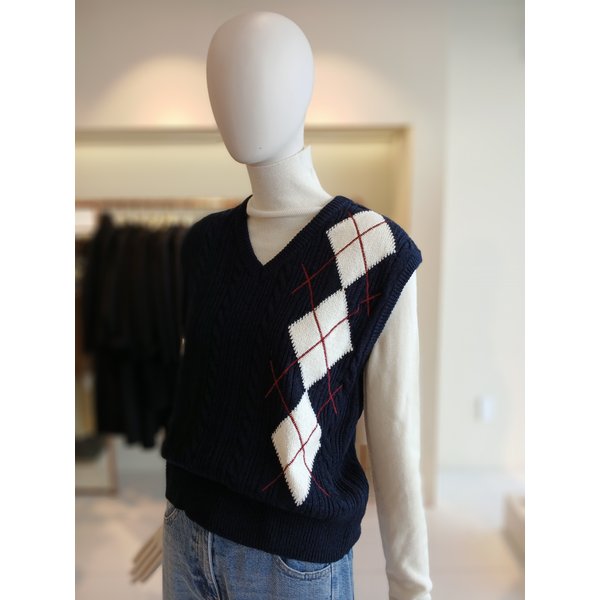 [여주점] 씨씨콜렉트 브이넥아가일패턴베스트 E261ksb111