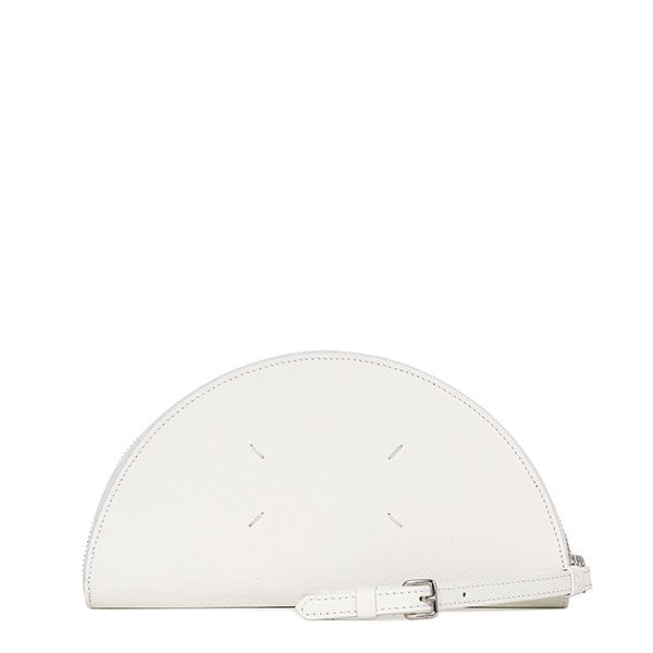 [부산점] 마르지엘라 화이트 스티치 하프문 스트랩 파우치 SA2VL0018 P6799 T1038