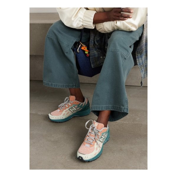 1906w 스웨이드 트림 러버 메쉬 스니커즈 1647597353264834