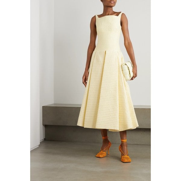 에밀리아 윅스테드 Sunne Pleated Cotton-blend Cloqué Midi Dress 아이보리 34344356236750526