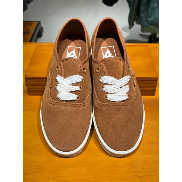 [시흥점] 남녀공용 스니커즈 어센틱 로우프로 (브라운)(VN000D04N1Z)