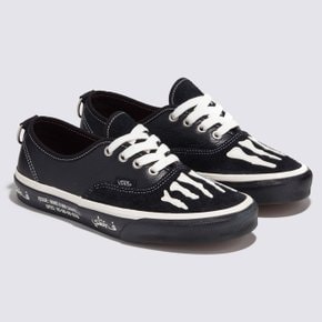 아시아 아티스트 컬렉션 Vans x Mark SBTG Authentic 어센틱 블랙 / VN000BW5BPR1