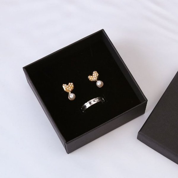 주얼리 케이스 무광블랙 8.3cmX8.3cm (WFH85UO)