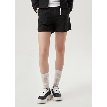 르꼬끄 [이월][60% OFF] 여성 에어리텐션 3.5부 경량우븐 반바지 BLK / QP222OHP41
