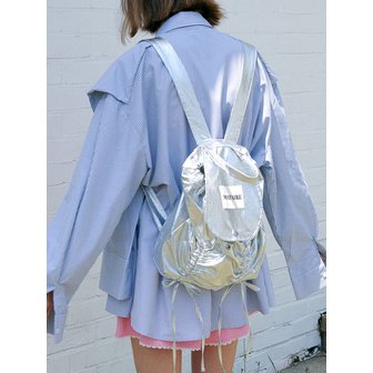 모이페어 RIBBON STRING BACKPACK / SILVER