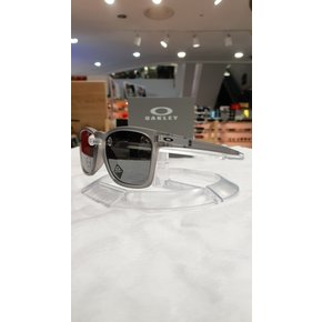 오클리 LATCH SQ 래치스퀘어 선글라스  OO9358-14