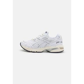 3661260 ASICS GEL-1090 - Trainers white