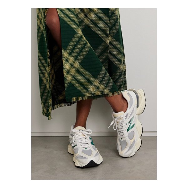 9060 고무 트리밍 텍스처 가죽 메시 스니커즈 오프 화이트 1647597352579659