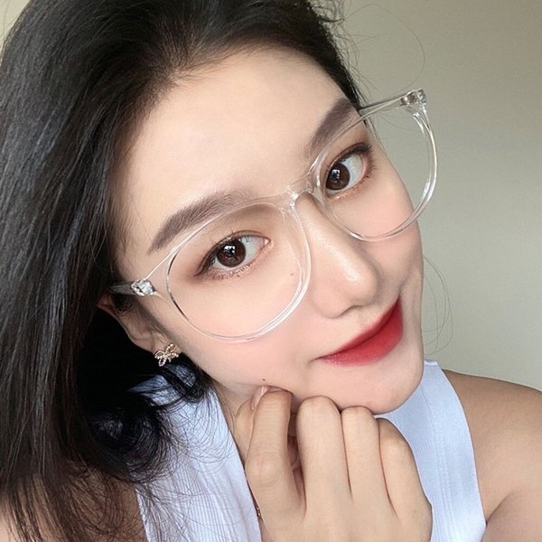 [옷자락] 여자 초경량 블루라이트 차단 투명 뿔테 안경