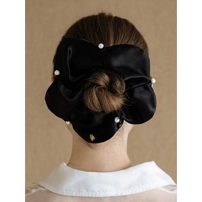 EN004 Flower satin scrunchie
