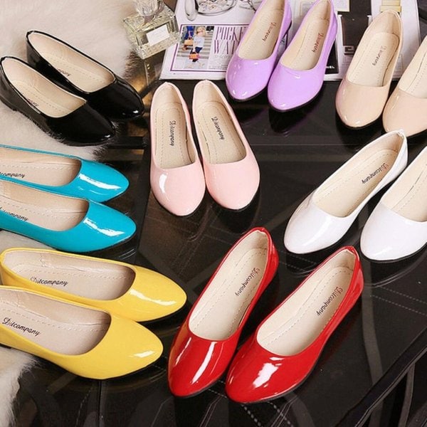 [옷자락] 여자 비비드 5컬러 빅사이즈 둥근코 유광 플랫슈즈