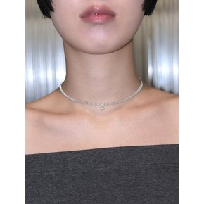 Pearl chocker