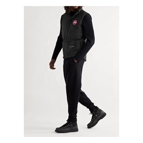 슬림핏 프리스타일 크루 퀼팅 아틱 테크 다운 질레 블랙 22250442025586997