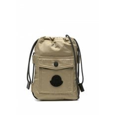 남성 SatchelCrossBodyBags Makaio 로고패치 크로스바디 백 J109A5L00003M3815 24