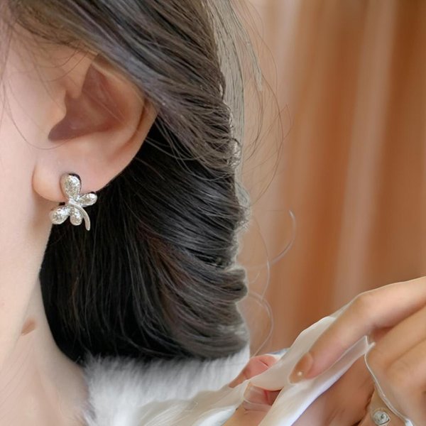 [옷자락] 여자 볼귀걸이 심플 은색 이어링