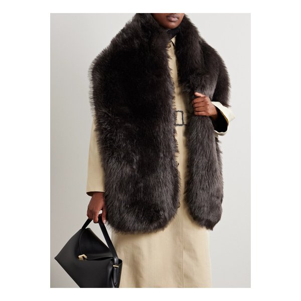 인조 퍼 스카프 다크 브라운 1647597342207895