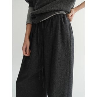 이아(EAAH) LOE BANDING TUCK PANTS (2 COLORS)