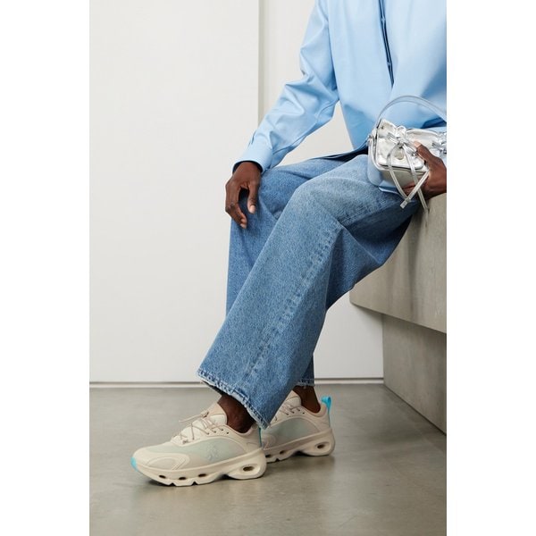 클라우드 러버 트림 메쉬 스니커즈 46376663162938733