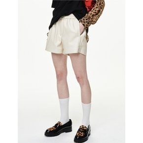 FAUX LEATHER BANDING SHORTS_CREAM