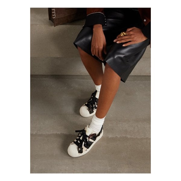 슈퍼스타 Ii 가죽 트리밍 포니 헤어 스니커즈 크림 46376663162926203