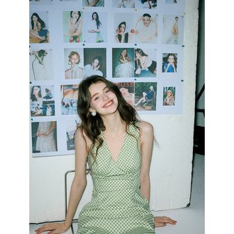 신스덴 그린 플로우 브이넥 미니원피스