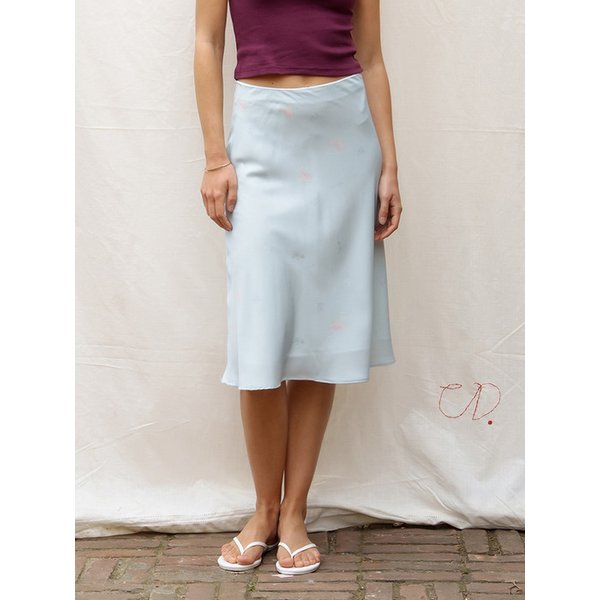 PALE FLOWER PRINTED SKIRT [SKY BLUE]