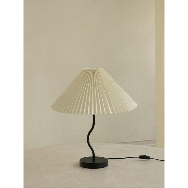 Pleated Stand Lamp (2 colors)