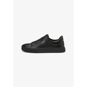 5147435 Marc OPolo CUPSOHLEN AUS EDLEM - Trainers black