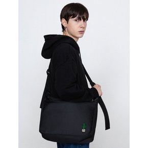 [BAG&ACC]선인장 자수 크로스 커브드 메신저백_블랙