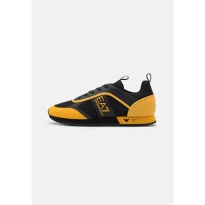 4333729 EA7 BLACKWHITE LACES UNI - Trainers black/mango mojito