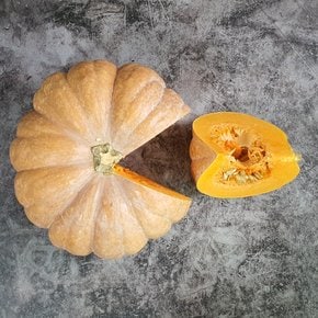 햇수확 신선하고 잘익은 울릉도 늙은호박 3~4kg