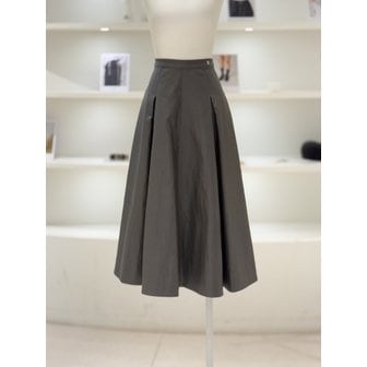 듀엘 [여주점] 여성 로고 장식 레더 플레어 스커트 (L261PSD011)