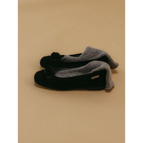 omn Rose Velvet Flat Shoes