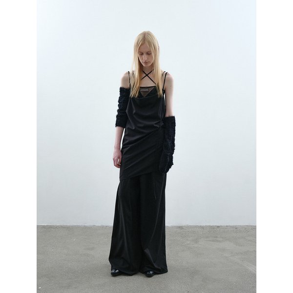 HAIRY WARMER IN BLACK