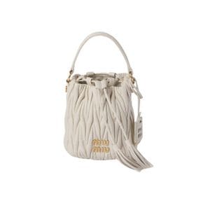 미우 미우 마테라쎄 나파 레더 버킷 숄더백 화이트 Miu Miu Matelasse Nappa Leather Bucket Bag