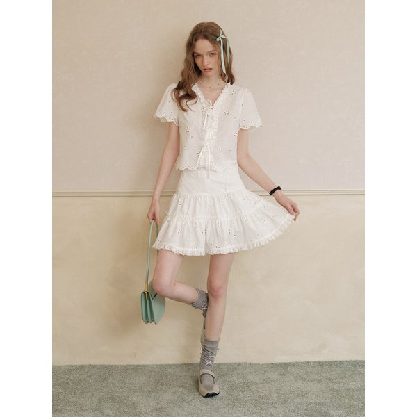 Cest_Embroidery ruffle skirt