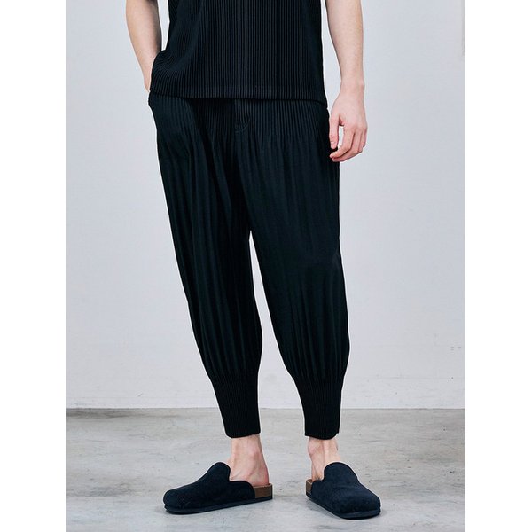 이중주름 하렘 플리츠 팬츠_블랙