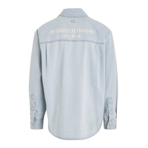 우영미 [스타필드 수원] WOOYOUNGMI 우영미 라이트 블루 백로고 데님 셔츠 W241SH17860L