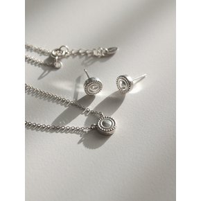 dot stud necklace silver