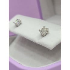 [파주점] [파주점] 디어니스3C(B) 3부 다이아몬드 귀걸이 WG 18K 210700198
