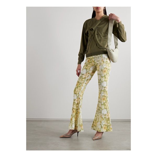 플로럴 프린트 해머드 크레이프 플레어 팬츠 그린 1647597326701959