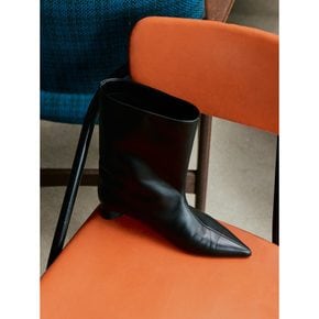 Tuuli Ankle Boots  Black (WE4XK2T015)