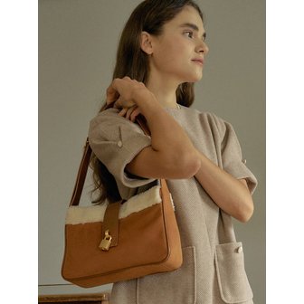 언에디트 [리퍼브]T Lock Shearling Mustang Bag_Tan