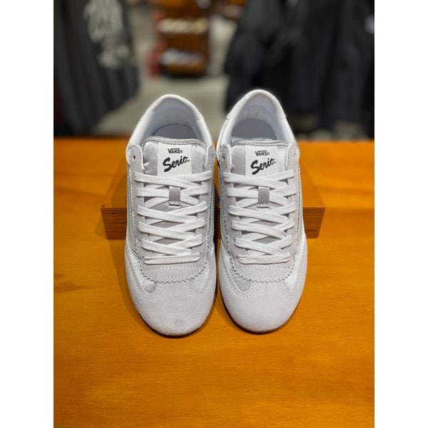 [시흥점] 남녀공용 스니커즈 슈퍼 로우프로 (실버)(VN000D83EZO)