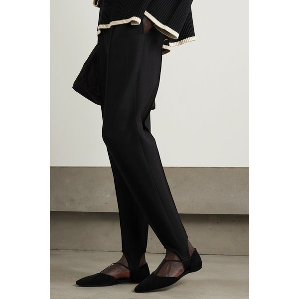 The T-strap Faille Point-toe Flats 블랙