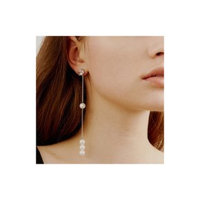 Pure Square and Pearl Unbal Earring