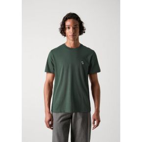 4989468 Abercrombie  Fitch ELEVATED ICON TEE - Basic T-shirt deep forest